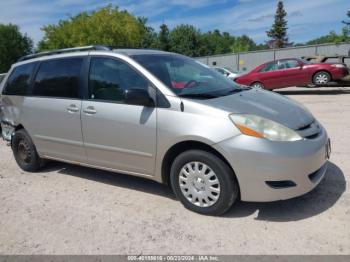  Salvage Toyota Sienna