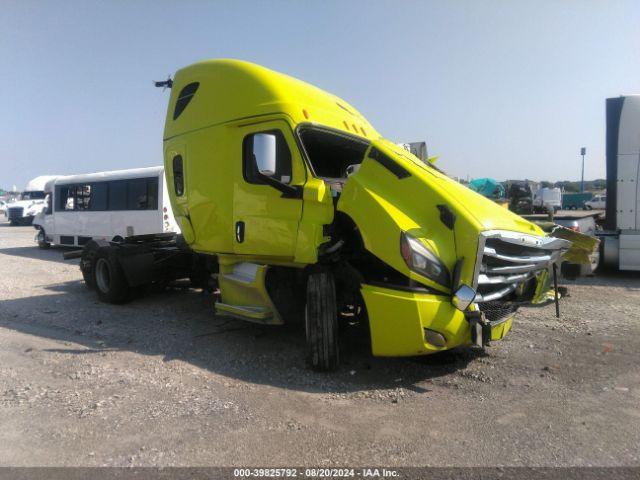  Salvage Freightliner New Cascadia 126