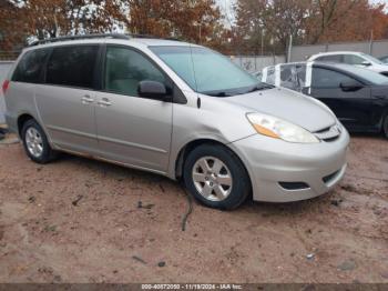  Salvage Toyota Sienna