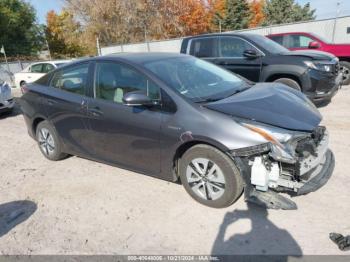  Salvage Toyota Prius