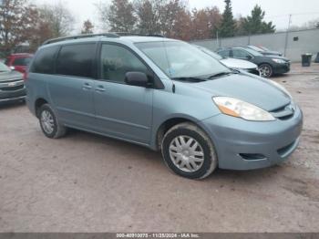  Salvage Toyota Sienna