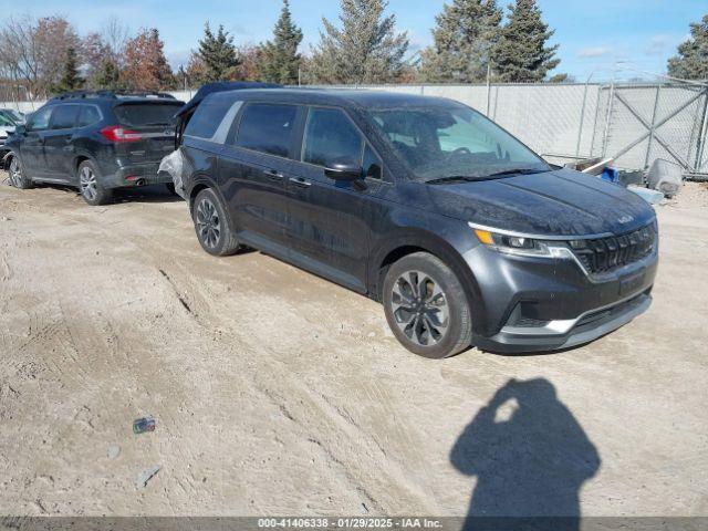  Salvage Kia Carnival