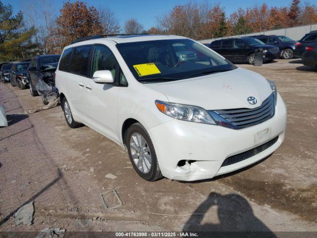  Salvage Toyota Sienna