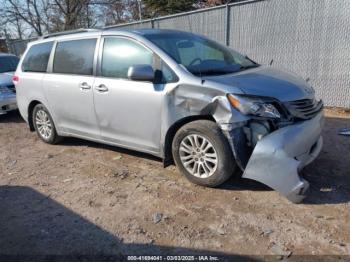  Salvage Toyota Sienna