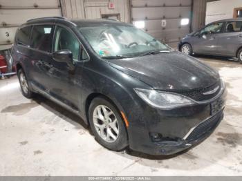  Salvage Chrysler Pacifica