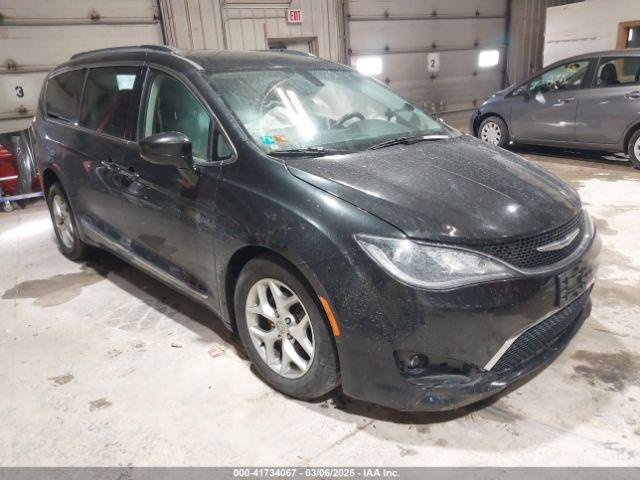  Salvage Chrysler Pacifica