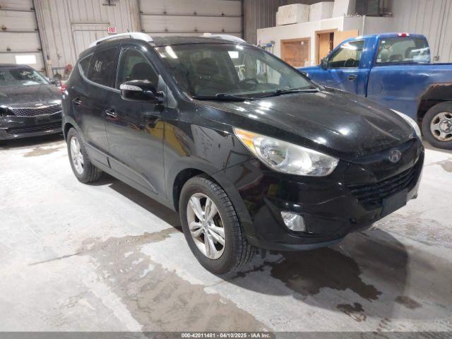  Salvage Hyundai TUCSON