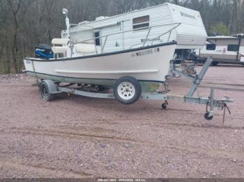  Salvage * Center Console