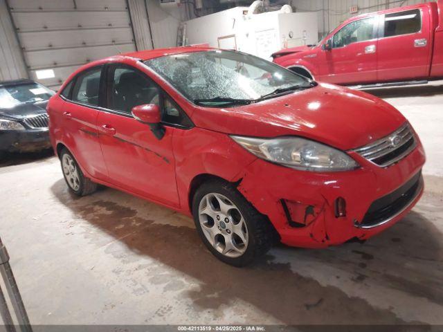  Salvage Ford Fiesta
