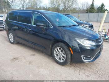  Salvage Chrysler Pacifica