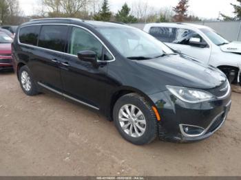  Salvage Chrysler Pacifica