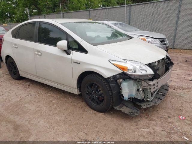  Salvage Toyota Prius