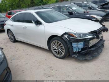  Salvage Lexus Es