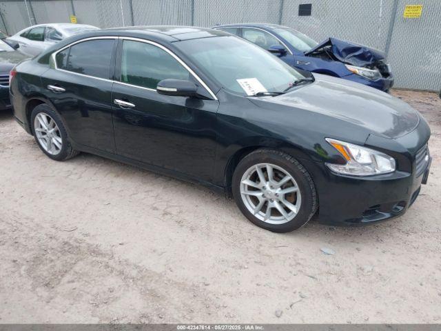  Salvage Nissan Maxima