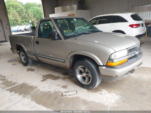  Salvage Chevrolet S-10