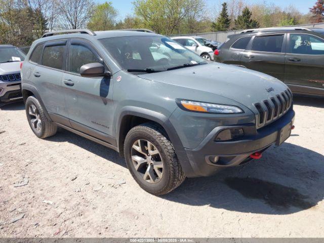  Salvage Jeep Cherokee