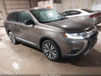  Salvage Mitsubishi Outlander