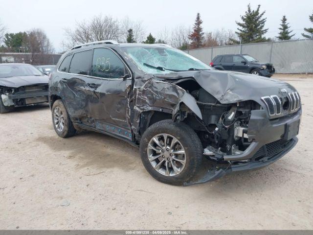  Salvage Jeep Cherokee