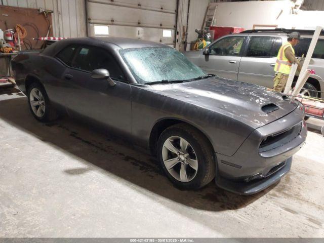  Salvage Dodge Challenger