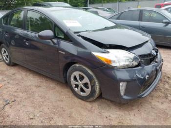  Salvage Toyota Prius