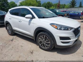  Salvage Hyundai TUCSON