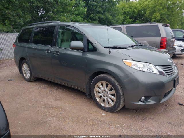 Salvage Toyota Sienna