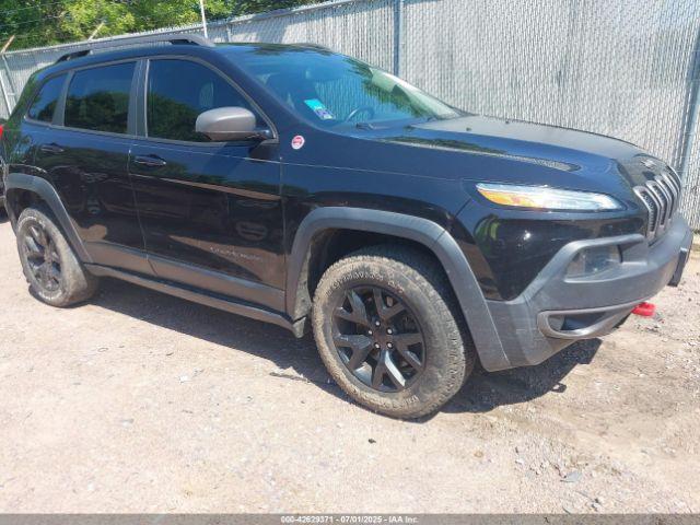  Salvage Jeep Cherokee