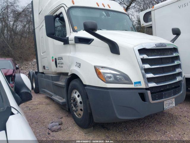  Salvage Freightliner New Cascadia 116