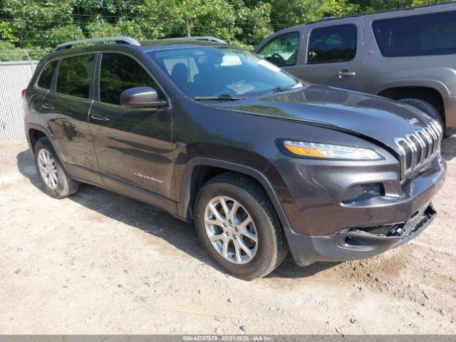  Salvage Jeep Cherokee