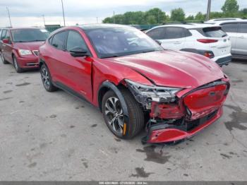  Salvage Ford Mustang