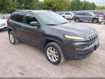  Salvage Jeep Cherokee
