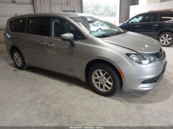  Salvage Chrysler Pacifica