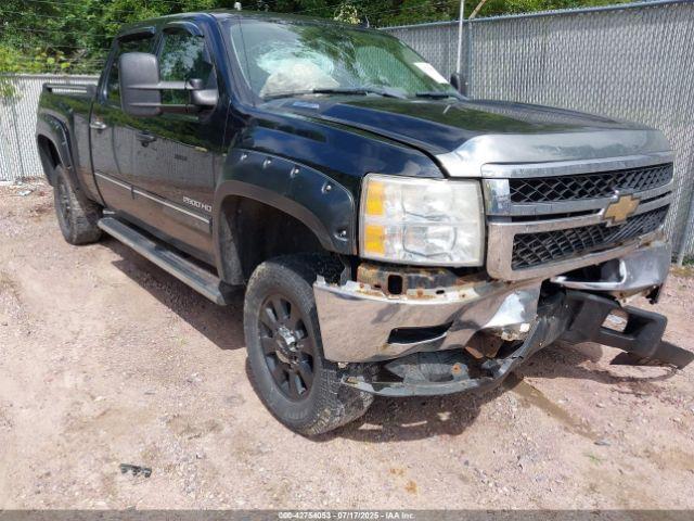 Salvage Chevrolet Silverado 2500