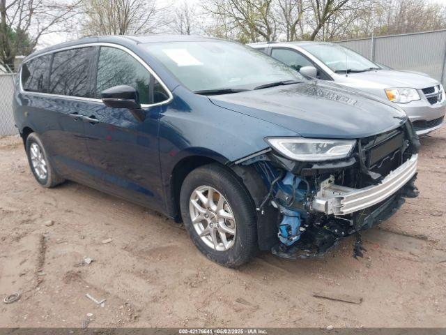  Salvage Chrysler Pacifica