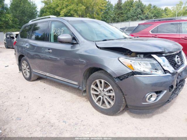  Salvage Nissan Pathfinder