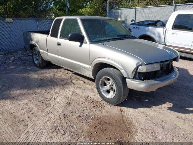 Salvage Chevrolet S-10