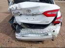 Toyota Camry Le Image 4