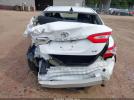 Toyota Camry Le Image 17