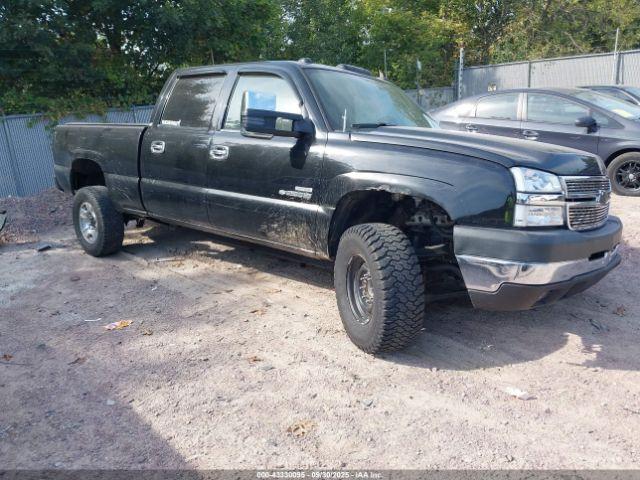  Salvage Chevrolet Silverado 2500