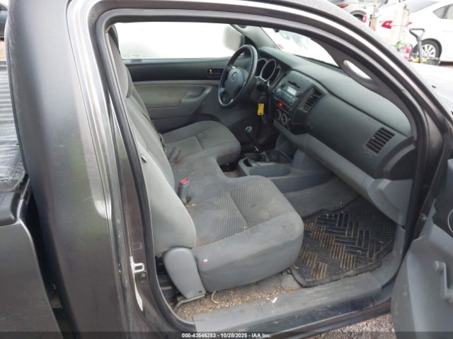 Toyota Tacoma Image 14