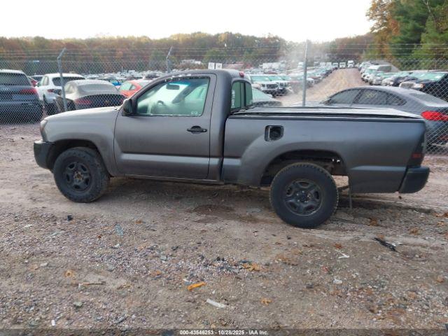 Toyota Tacoma Image 10