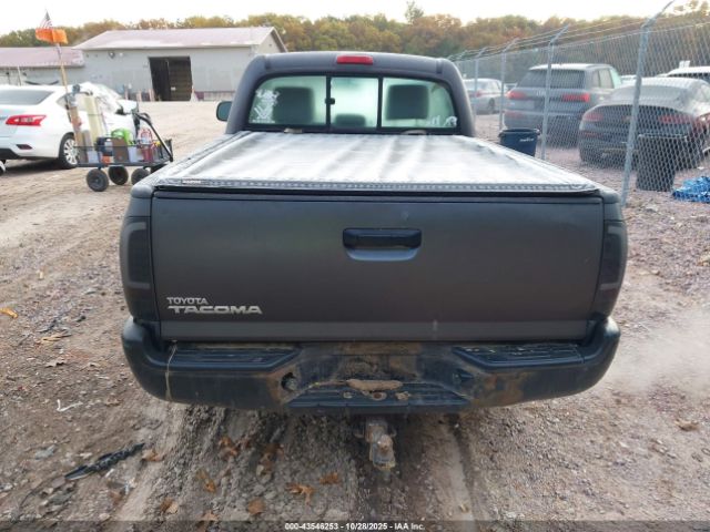 Toyota Tacoma Image 11