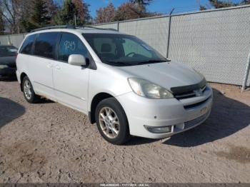  Salvage Toyota Sienna