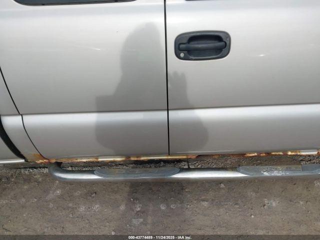 Chevrolet Silverado 1500 Work Truck Image 16