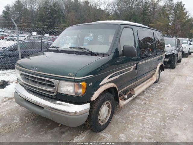 Ford E-150 Recreational Image 2