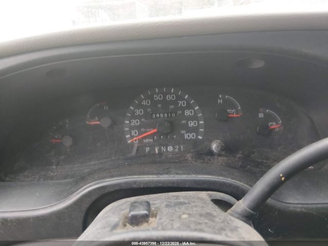 Ford E-150 Recreational Image 8