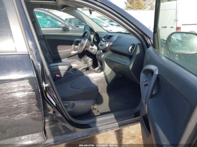 Toyota RAV4 Sport V6 Image 3