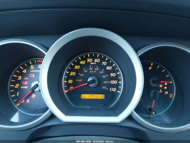 Toyota 4Runner Limited V8 Image 5