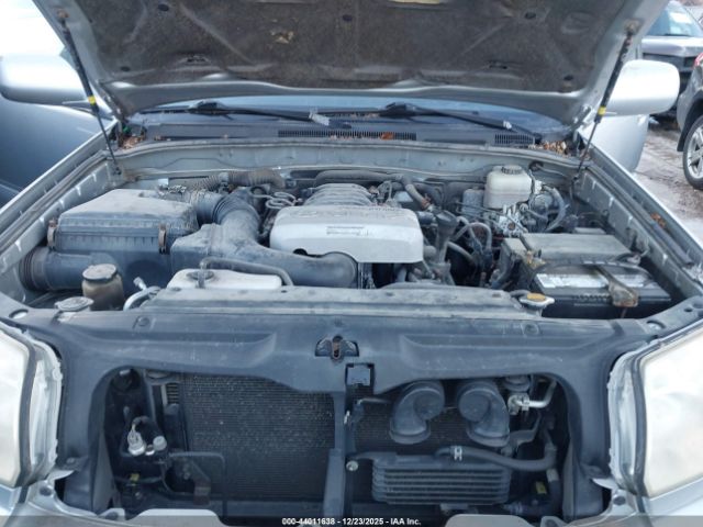 Toyota 4Runner Limited V8 Image 11