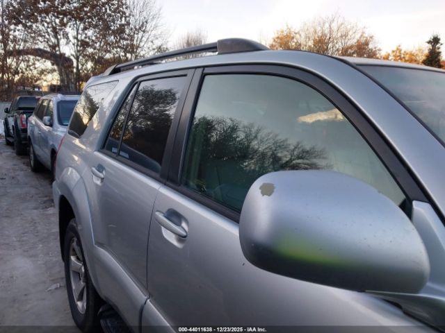 Toyota 4Runner Limited V8 Image 15